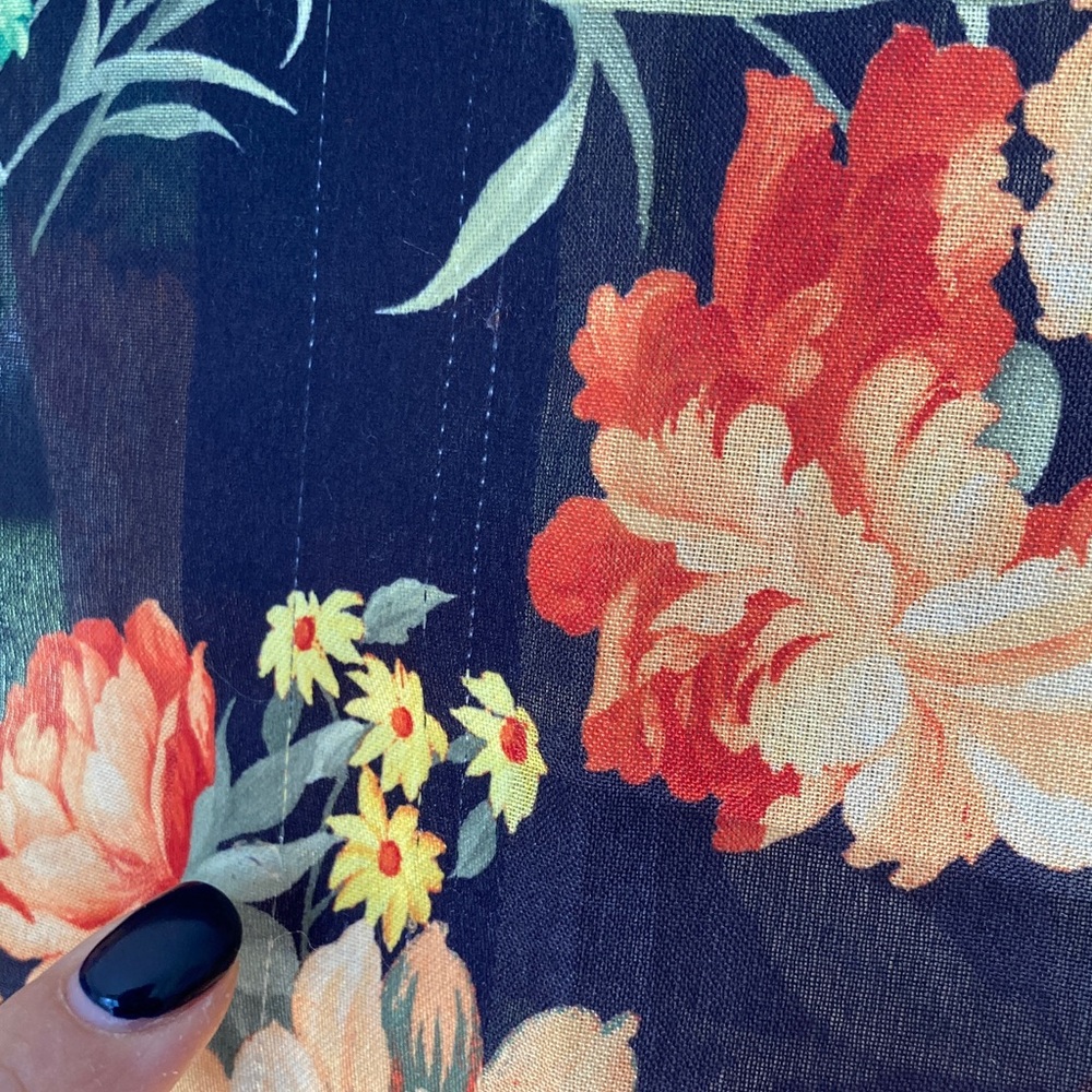 Floral Patterned Scarf - Picture 9 of 10